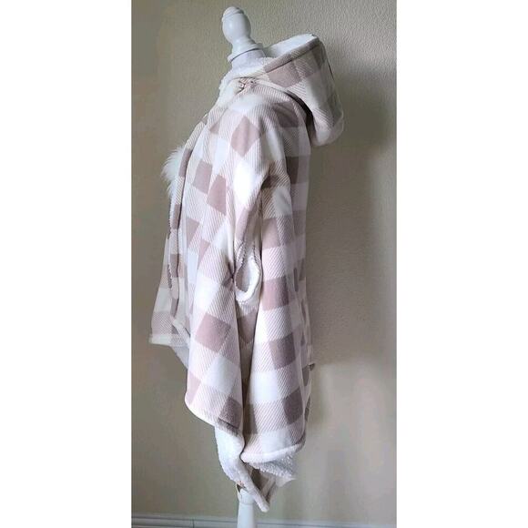 Soft Surroundings Fleece Cape Poncho Shawl Plaid Hood Women One Size Puff Balls - Picture 7 of 10
